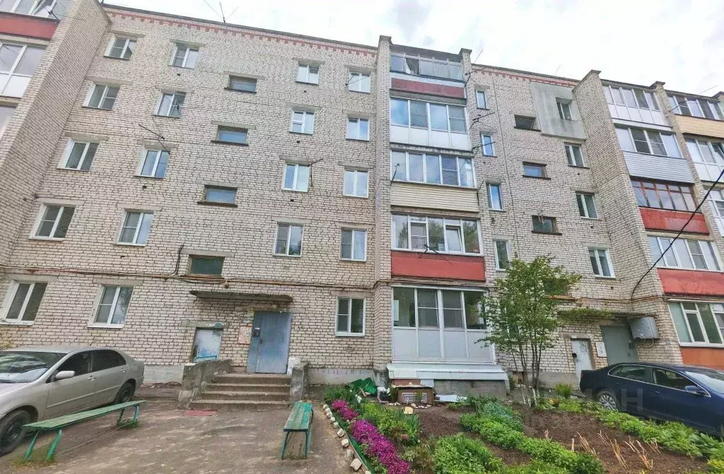 1-к кв. Нижегородская область, Бор пос. Октябрьский, ул. Победы, 15 ... - Фото 0
