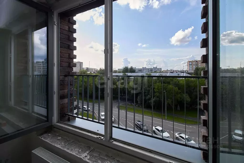 3-к кв. Тюменская область, Тюмень ул. Николая Машарова, 4 (99.1 м) - Фото 1