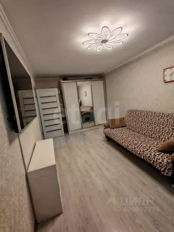 2-к кв. Оренбургская область, Оренбург Салмышская ул., 5/2 (50.0 м) - Фото 1
