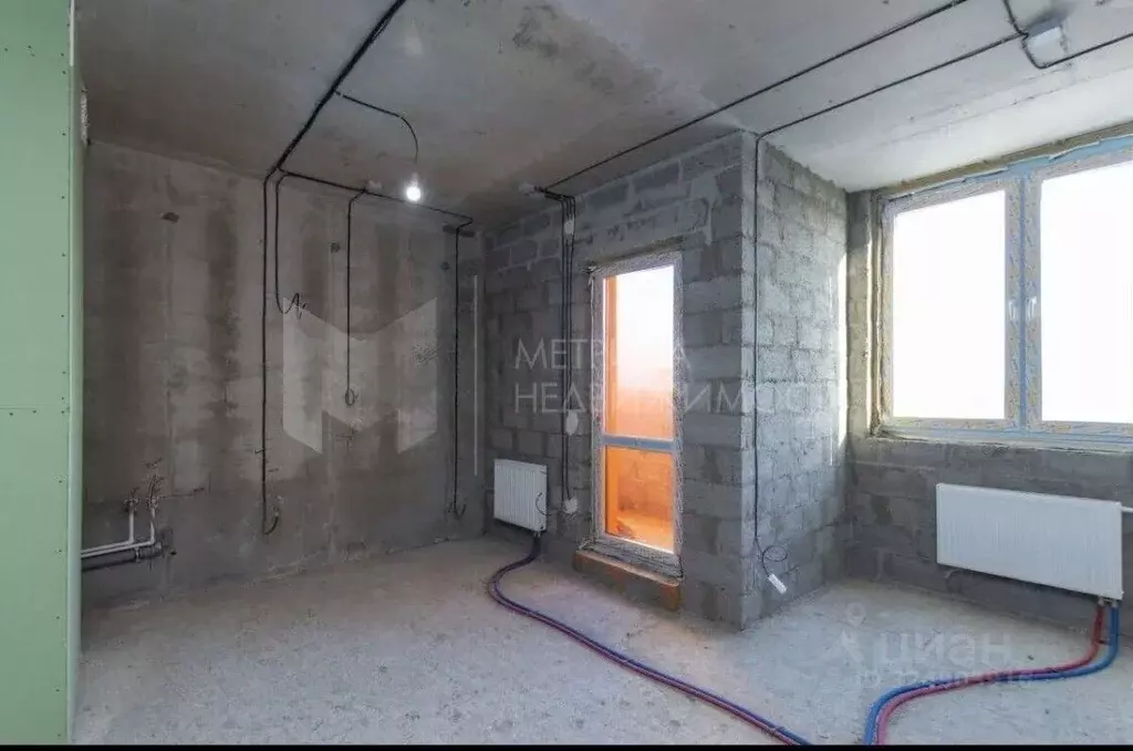 Студия Тюменская область, Тюмень ул. Менжинского, 60 (28.1 м) - Фото 1