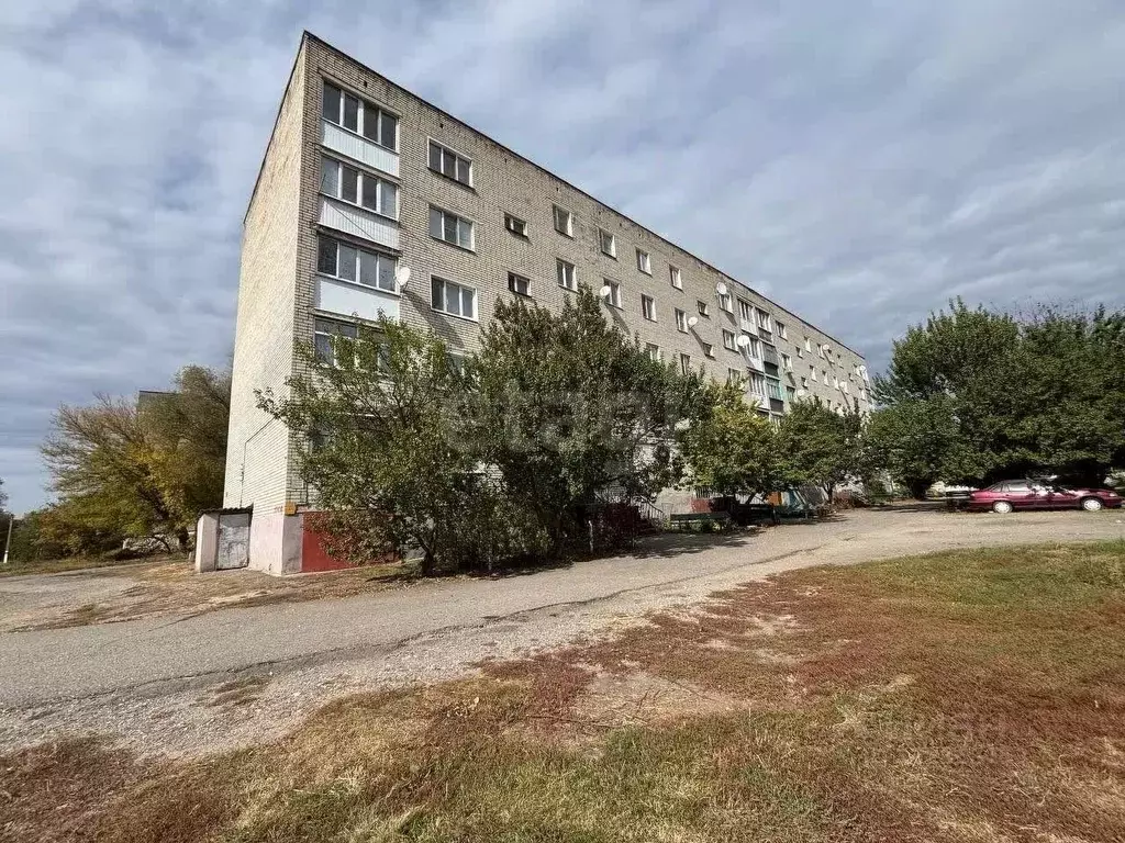 2-к кв. Белгородская область, Валуйки ул. Космонавтов, 24А (47.5 м) - Фото 0