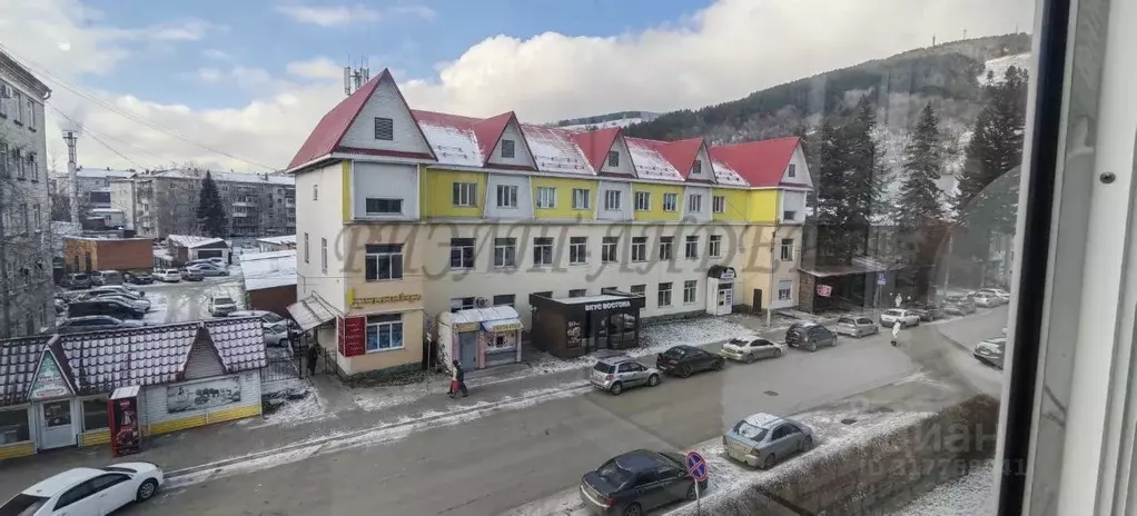 3-к кв. Алтай, Горно-Алтайск ул. Григория Чорос-Гуркина, 36 (54.0 м) - Фото 0