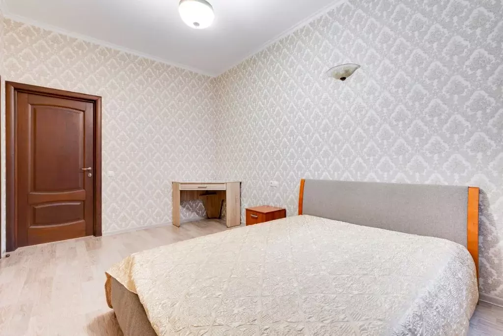 3-к кв. Санкт-Петербург наб. Макарова, 12 (93.0 м) - Фото 2