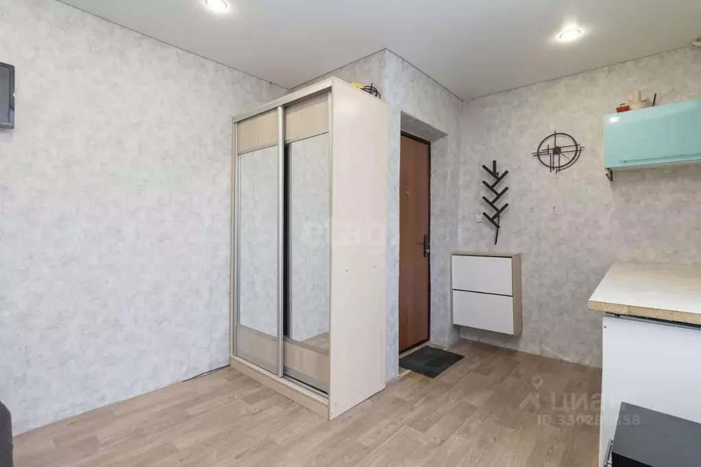Комната Тюменская область, Тюмень ул. Республики, 216 (12.4 м) - Фото 1