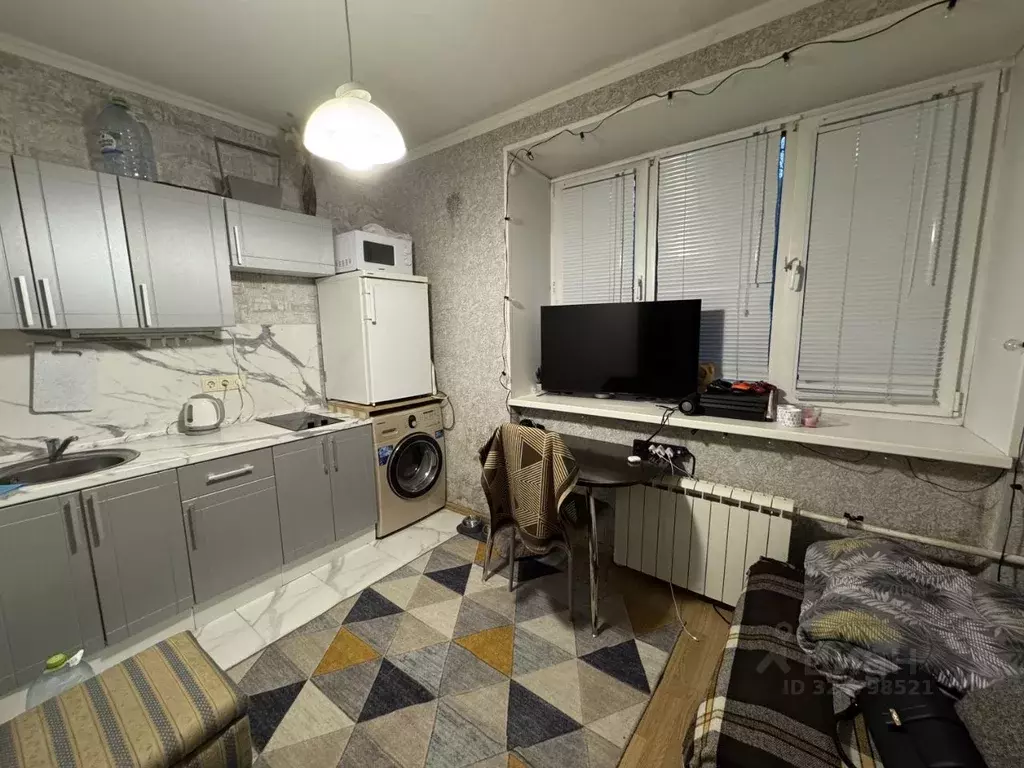 3-к кв. Москва ул. Марии Ульяновой, 6 (17.3 м) - Фото 1