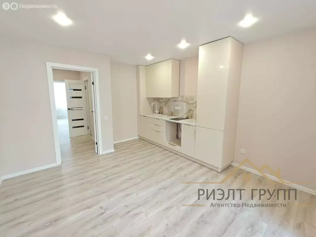 2-комнатная квартира: Казань, улица Зур Урам, 1Кк4 (42.1 м) - Фото 0