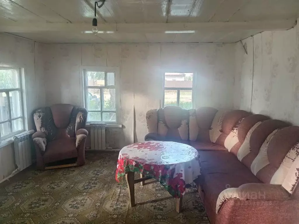 Дом в Оренбургская область, пос. Саракташ ул. Фролова, 20 (45 м) - Фото 1