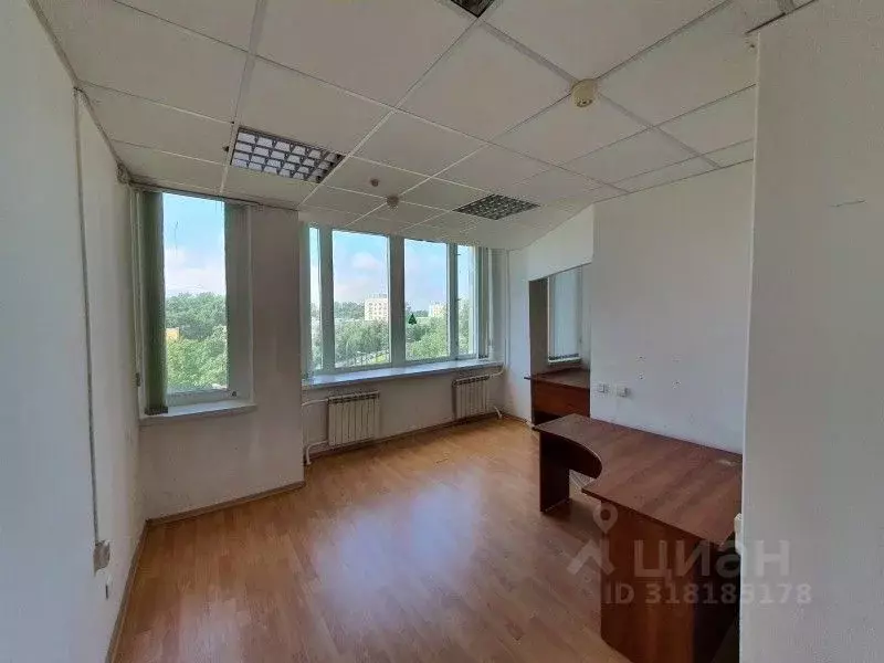 Офис в Санкт-Петербург пл. Конституции, 2 (31 м) - Фото 0