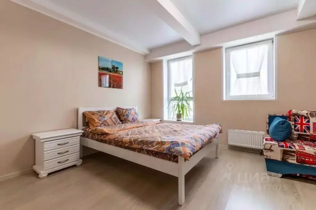 1-к кв. Свердловская область, Екатеринбург ул. Юмашева, 6 (30.0 м) - Фото 0