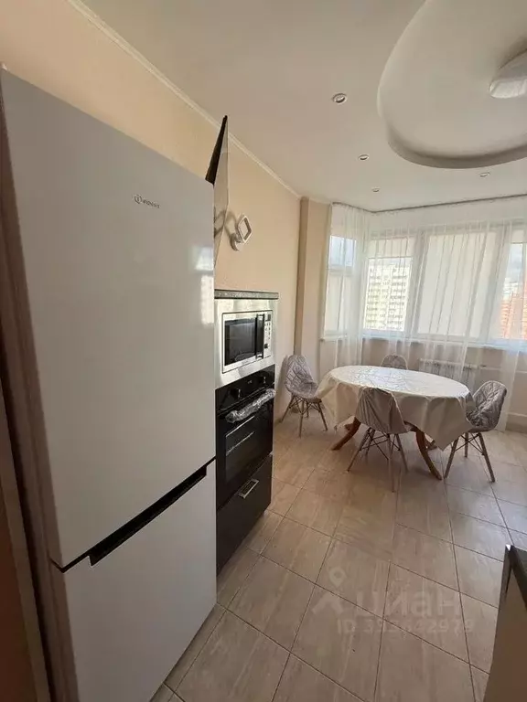 2-к кв. Московская область, Красногорск ул. Имени Зверева, 4 (60.0 м) - Фото 1