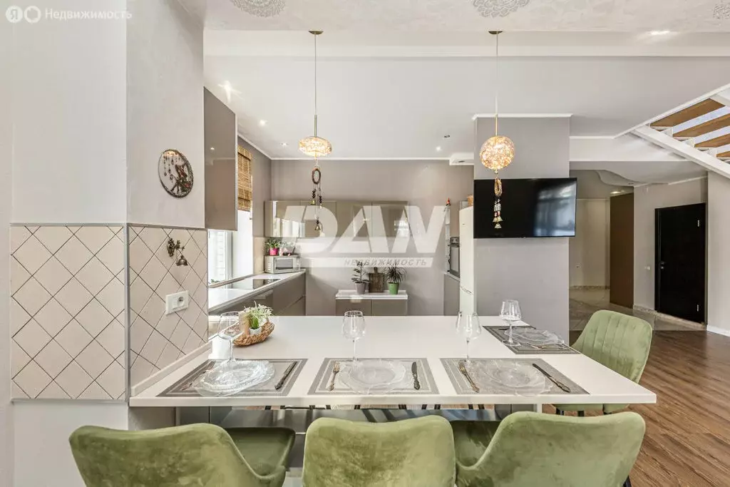 Дом в Челябинск, Алма-Атинская улица, 66 (350.2 м) - Фото 1