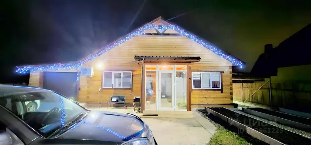 Дом в Красноярский край, Емельяново пгт ул. 2-я Полярная, 35 (117 м) - Фото 1