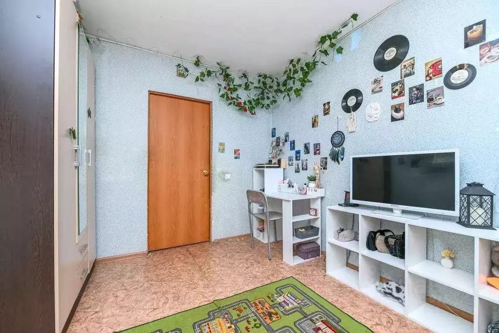 4-к кв. Тюменская область, Тюмень ул. Прокопия Артамонова, 4 (89.9 м) - Фото 1