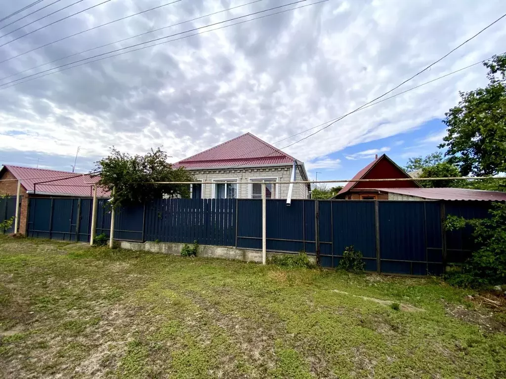 Дом в Краснодарский край, Лабинск Крымская ул. (74 м) - Фото 1