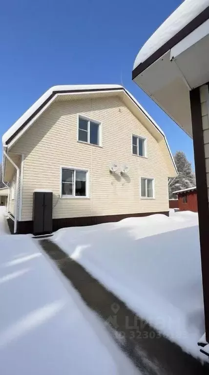 Дом в Ленинградская область, Киришский район, Будогощь пгт пер. ... - Фото 1