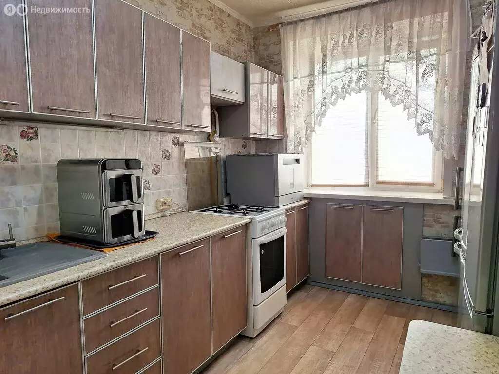 4-комнатная квартира: Казань, улица Кутузова, 10А (73 м) - Фото 2