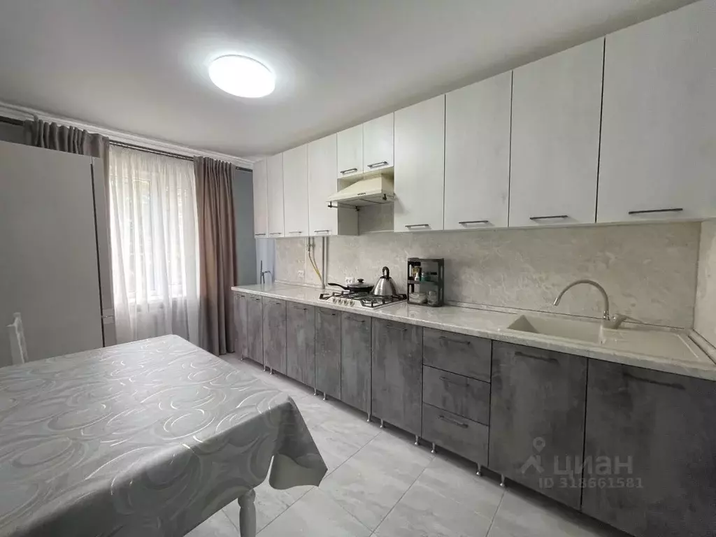 2-к кв. Кабардино-Балкария, Нальчик ул. Ватутина, 29А (65.0 м) - Фото 1
