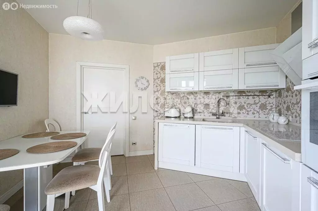 2-комнатная квартира: Новосибирск, улица Есенина, 67 (55.7 м) - Фото 1
