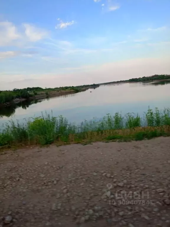 Дом в Саратовская область, Энгельсский район, Новопушкинское ... - Фото 0