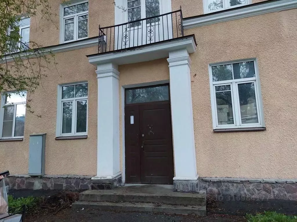 Комната Санкт-Петербург Оборонная ул., 29 (13.0 м) - Фото 1