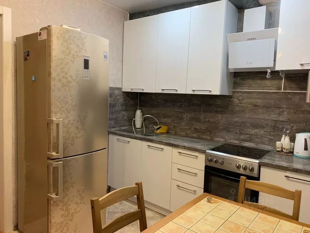 2-к кв. Ханты-Мансийский АО, Нефтеюганск 14-й мкр, 51 (64.0 м) - Фото 0
