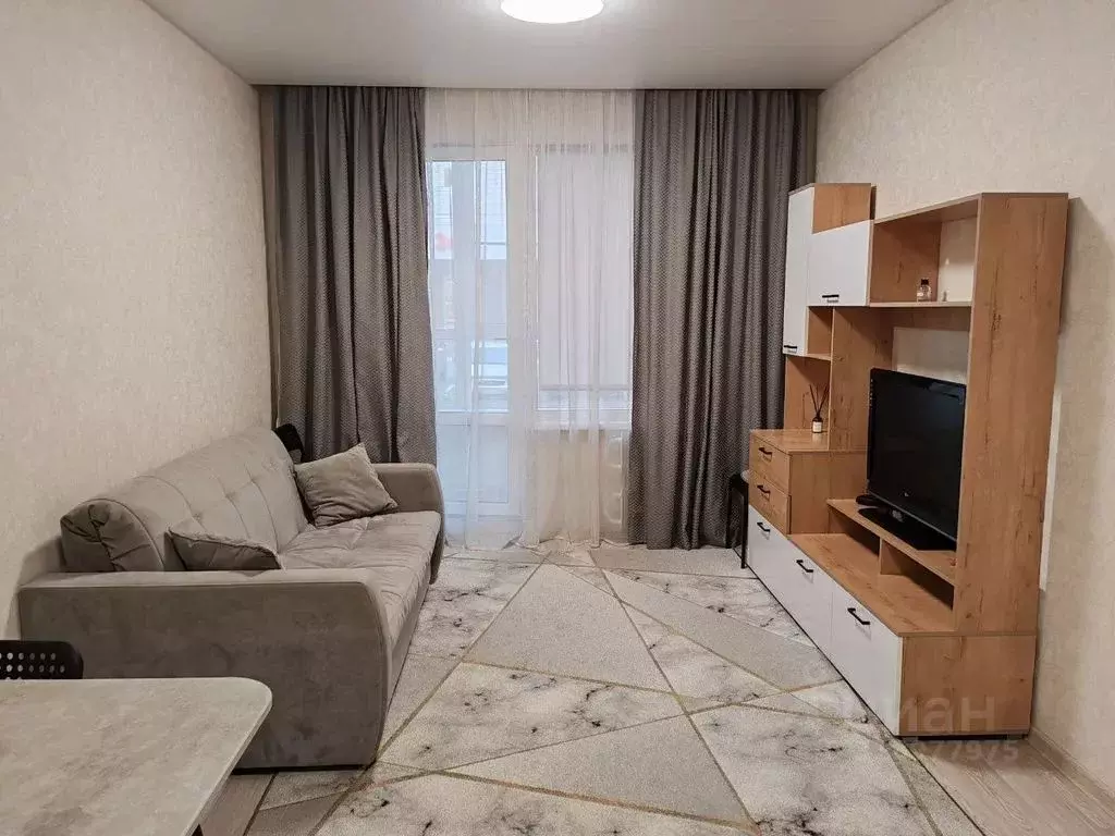 2-к кв. Алтайский край, Барнаул ул. Сергея Семенова, 18 (41.0 м) - Фото 0