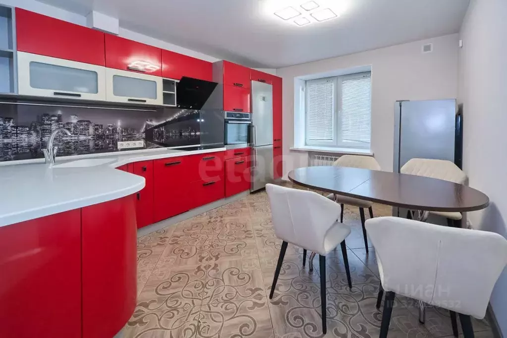 3-к кв. Кемеровская область, Кемерово просп. Ленина, 55б (94.0 м) - Фото 1