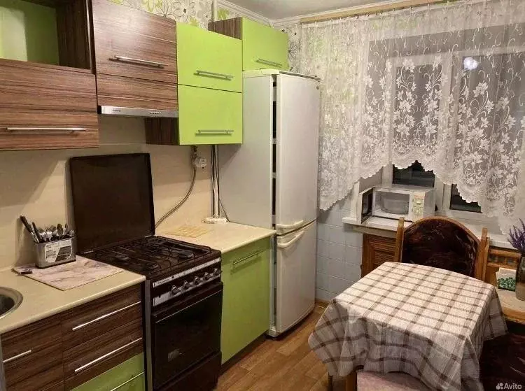 2-к кв. Курская область, Курск ул. Димитрова, 37 (52.0 м) - Фото 2