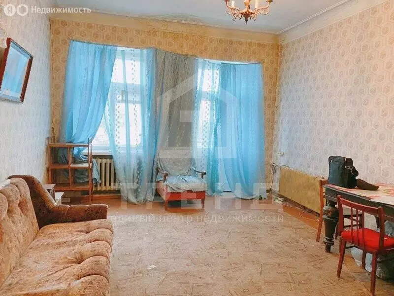 3-комнатная квартира: Санкт-Петербург, 15-я линия Васильевского ... - Фото 0