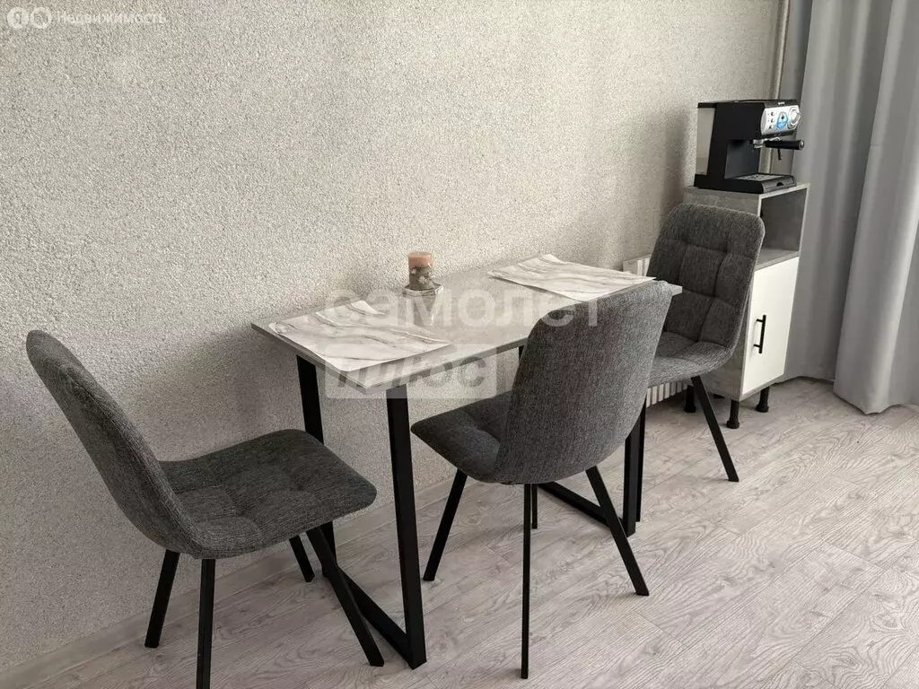 2-комнатная квартира: Омск, микрорайон Городок Нефтяников, улица ... - Фото 1