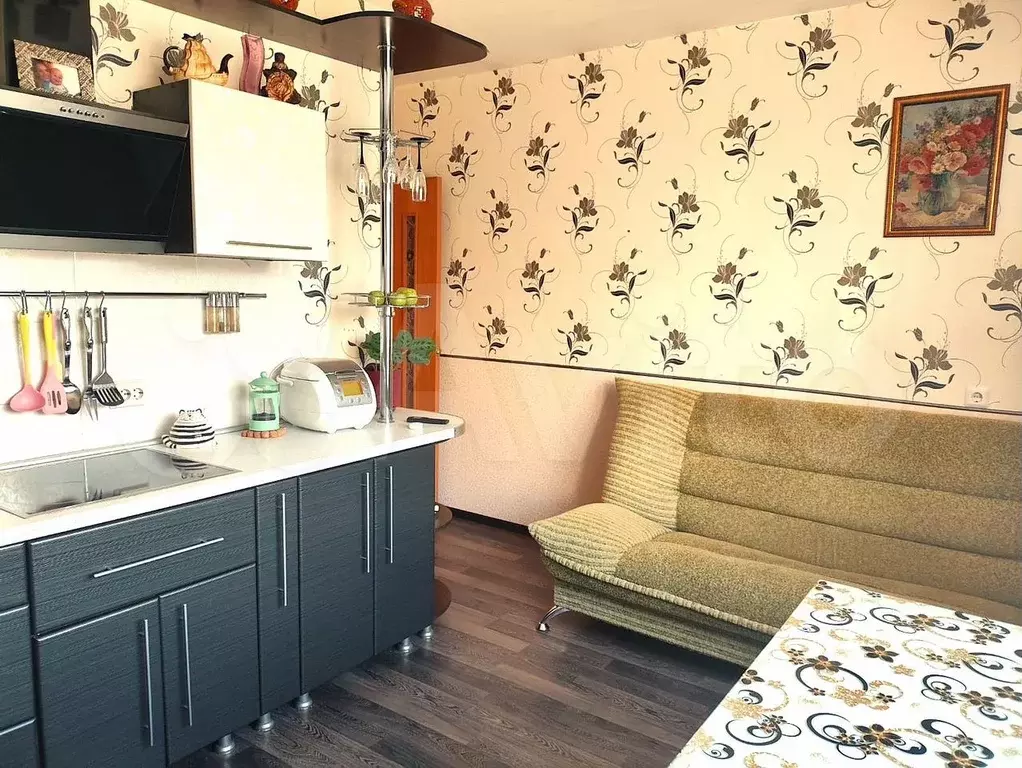 Комната 17 м в 2-к., 1/9 эт. - Фото 1