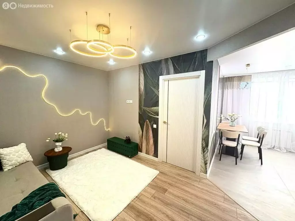 2-комнатная квартира: Омск, улица Кирова, 4 (42.1 м) - Фото 1