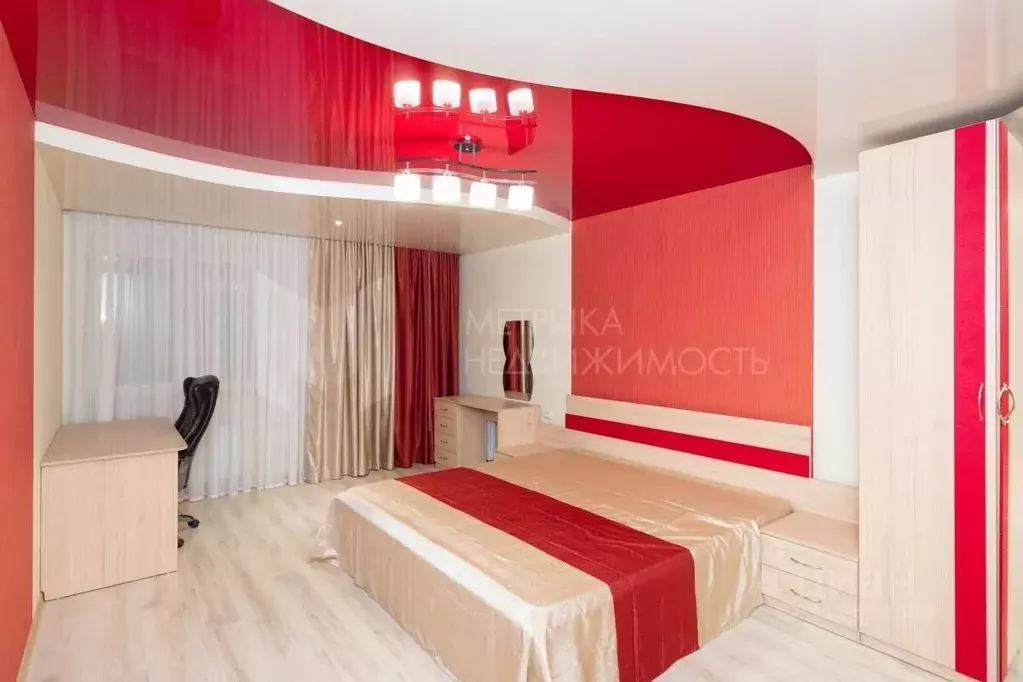 3-к кв. Тюменская область, Тюмень Кремлевская ул., 102 (106.0 м) - Фото 0