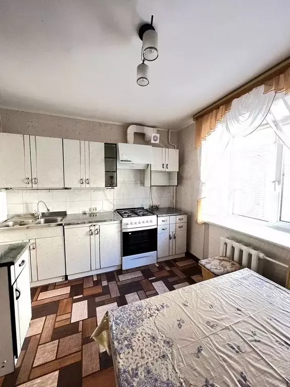 4-к. квартира, 78 м, 1/3 эт. - Фото 0
