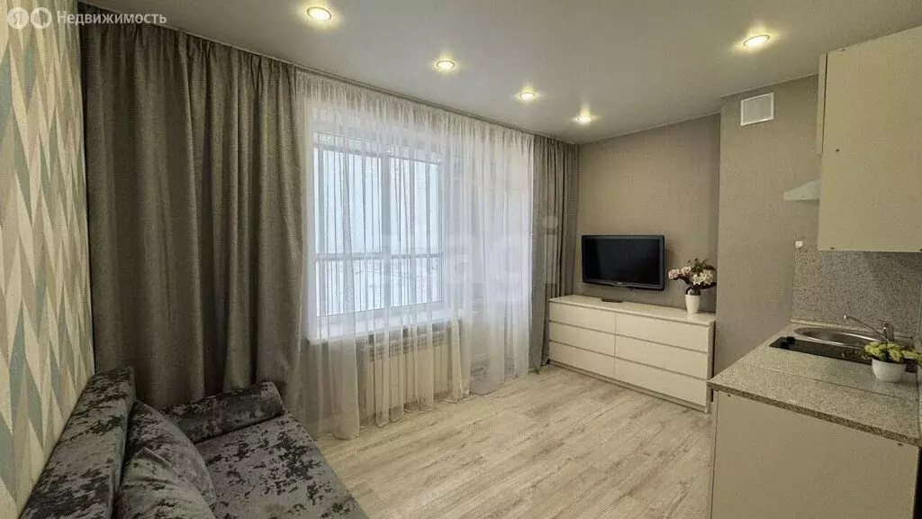Квартира-студия: Набережные Челны, проспект Яшьлек, 8А (19.7 м) - Фото 1