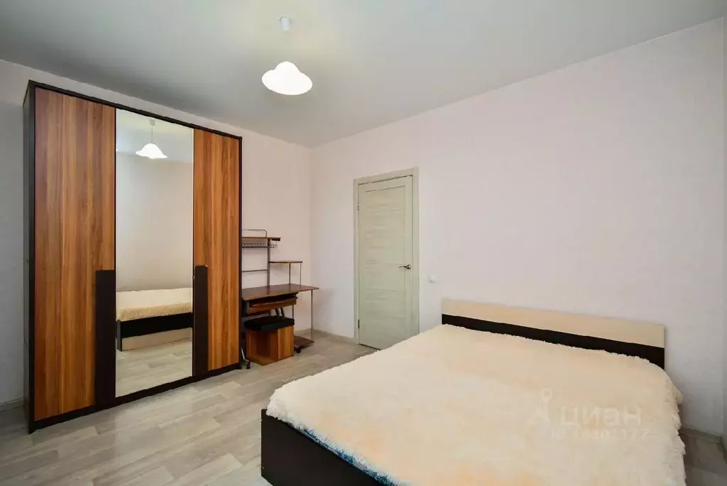 2-к кв. Красноярский край, Красноярск ул. Авиаторов, 47 (72.0 м) - Фото 0