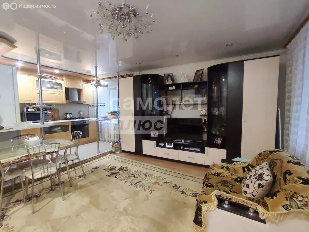 3-комнатная квартира: посёлок Строитель, микрорайон Южный, 9 (86.2 м) - Фото 1