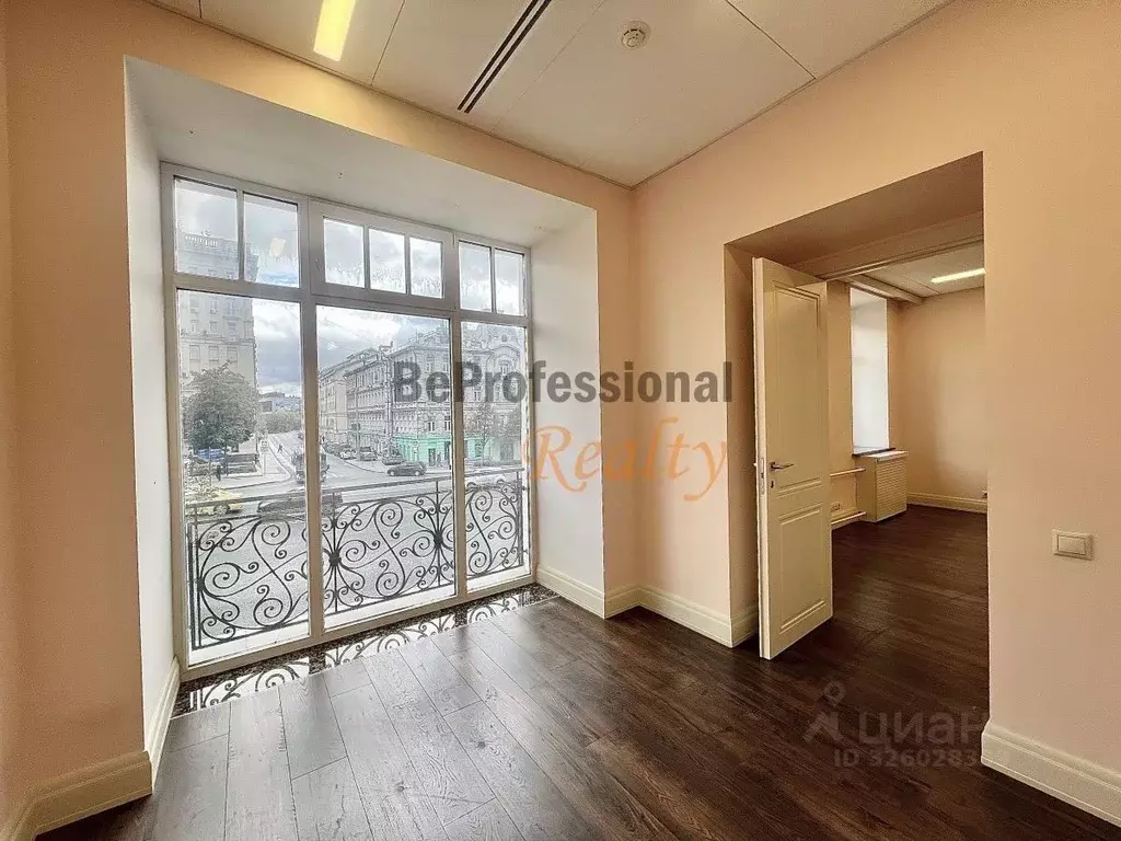 Офис в Москва ул. Земляной Вал, 4С1 (350 м) - Фото 1