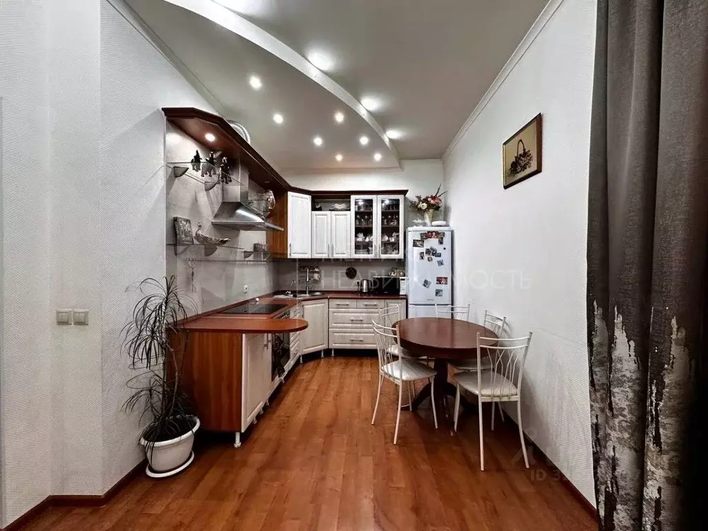 2-к кв. Тюменская область, Тюмень Шаимский проезд, 12 (73.7 м) - Фото 1