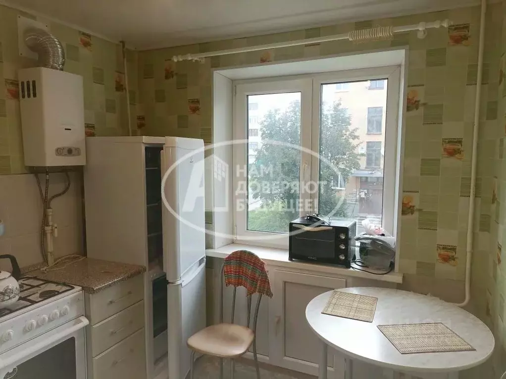 2-к кв. Пермский край, Губаха ул. Орджоникидзе, 11 (45.7 м) - Фото 1