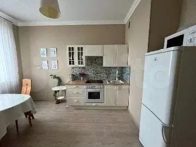 1-к. квартира, 60 м, 18/22 эт. - Фото 1
