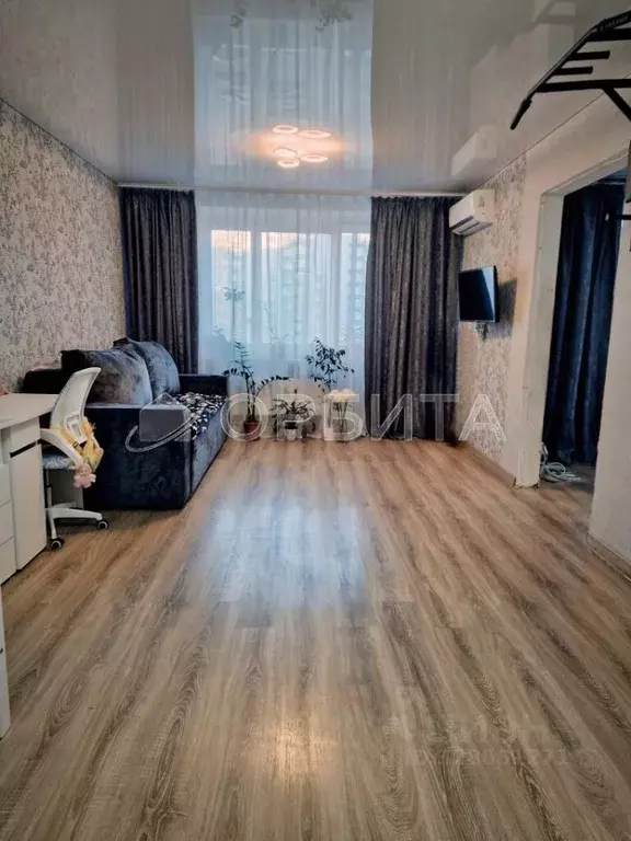 1-к кв. Тюменская область, Тюмень ул. Александра Митинского, 3к1 (40.8 ... - Фото 0