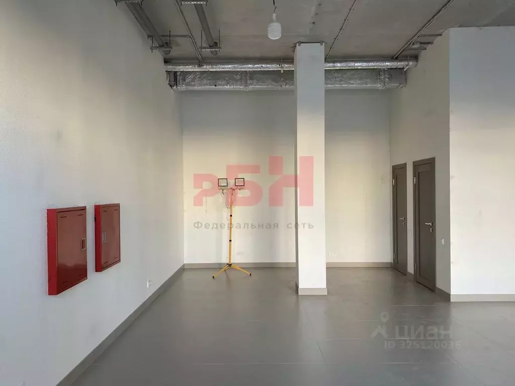 Помещение свободного назначения в Тюменская область, Тюмень ул. ... - Фото 2