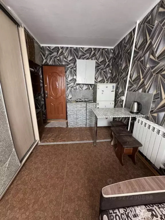 Комната Красноярский край, Красноярск ул. Рокоссовского, 18 (12.0 м) - Фото 1