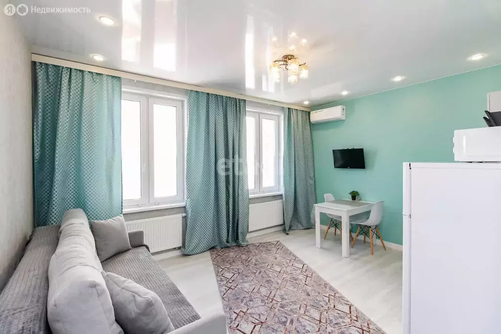 Квартира-студия: Тюмень, Новгородская улица, 1 (30 м) - Фото 1