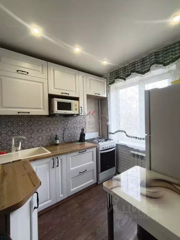 2-к кв. Хакасия, Черногорск ул. Калинина, 15 (44.2 м) - Фото 1