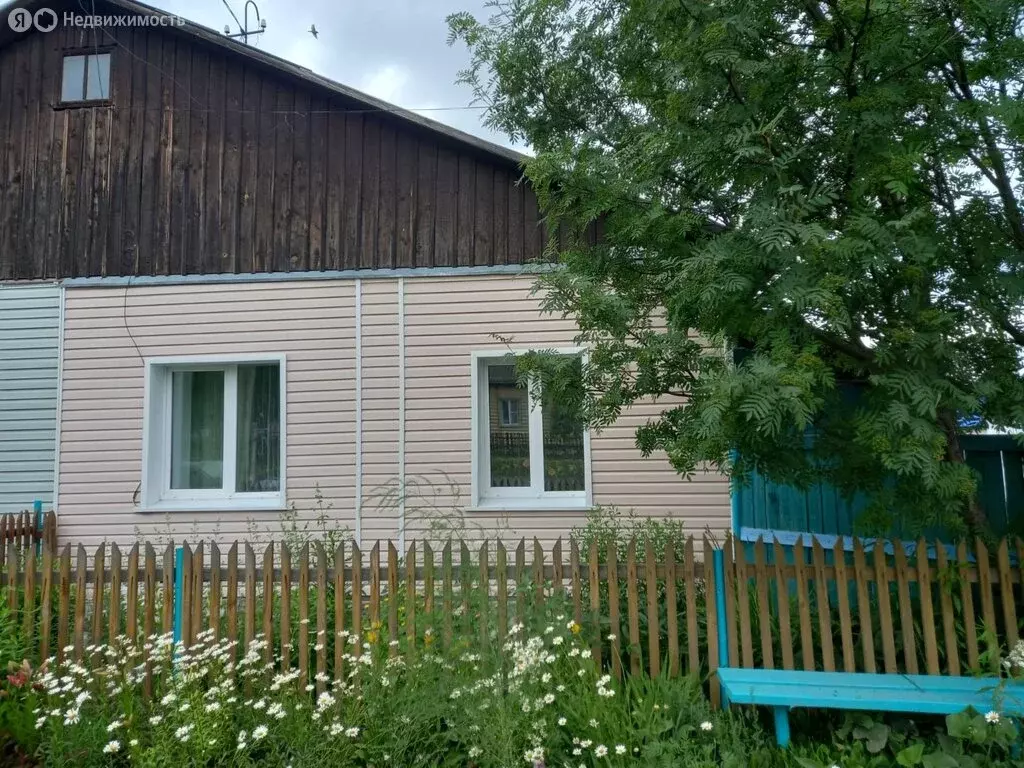 3-комнатная квартира: Тогучин, Логовская улица, 98 (58.5 м) - Фото 1