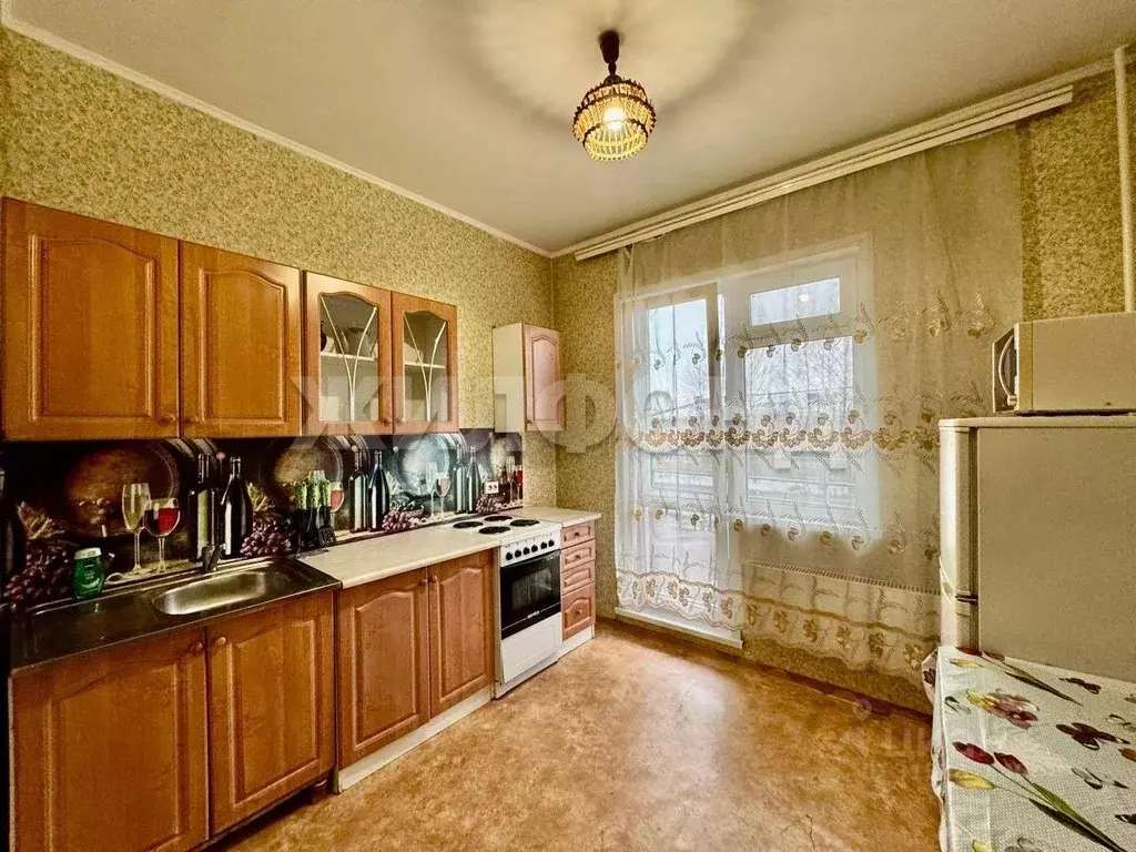 1-к кв. Кемеровская область, Ленинск-Кузнецкий Топкинская ул., 150/1 ... - Фото 1