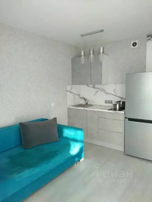 Студия Свердловская область, Екатеринбург ул. Рощинская, 28 (23.0 м) - Фото 1