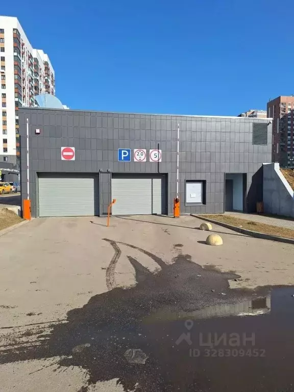 Гараж в Московская область, Ленинский городской округ, пос. Битца ... - Фото 1